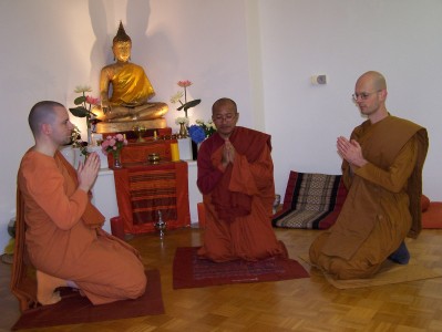 Uposatha-Zeremonie der Bhikkhus (pārisuddhi-uposatha)